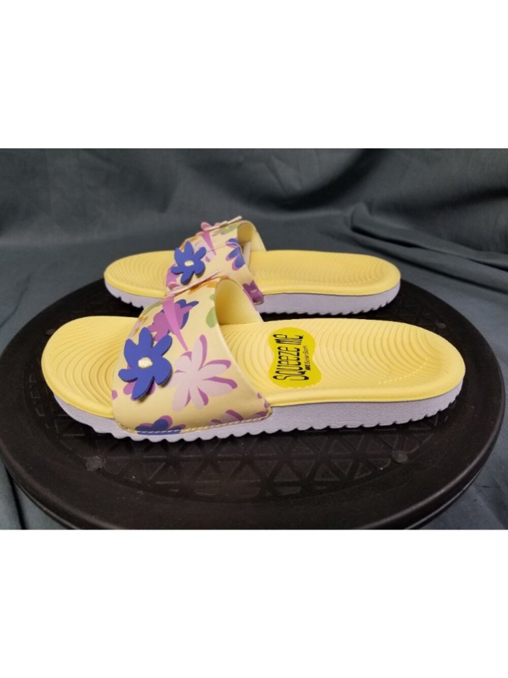 Nike Kawa Slide SE Soft Yellow Silt Red Sapphire Girls Size 11c NEW WITH TAGS! - Picture 5 of 11